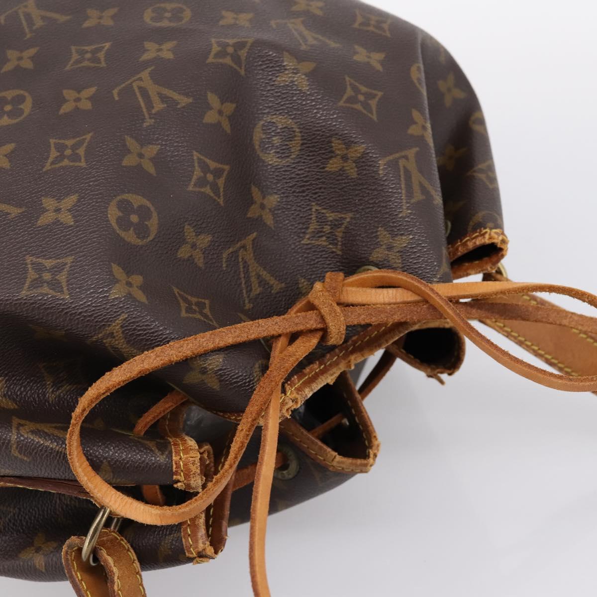 LOUIS VUITTON Monogram Noe Shoulder Bag M42224 LV Auth 203270