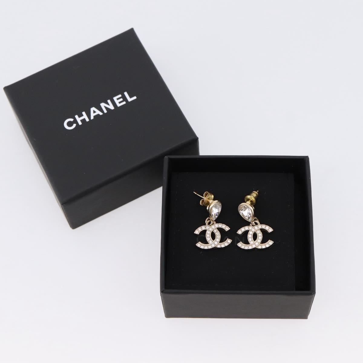 CHANEL Pierce Metal Gold CC Auth 203315