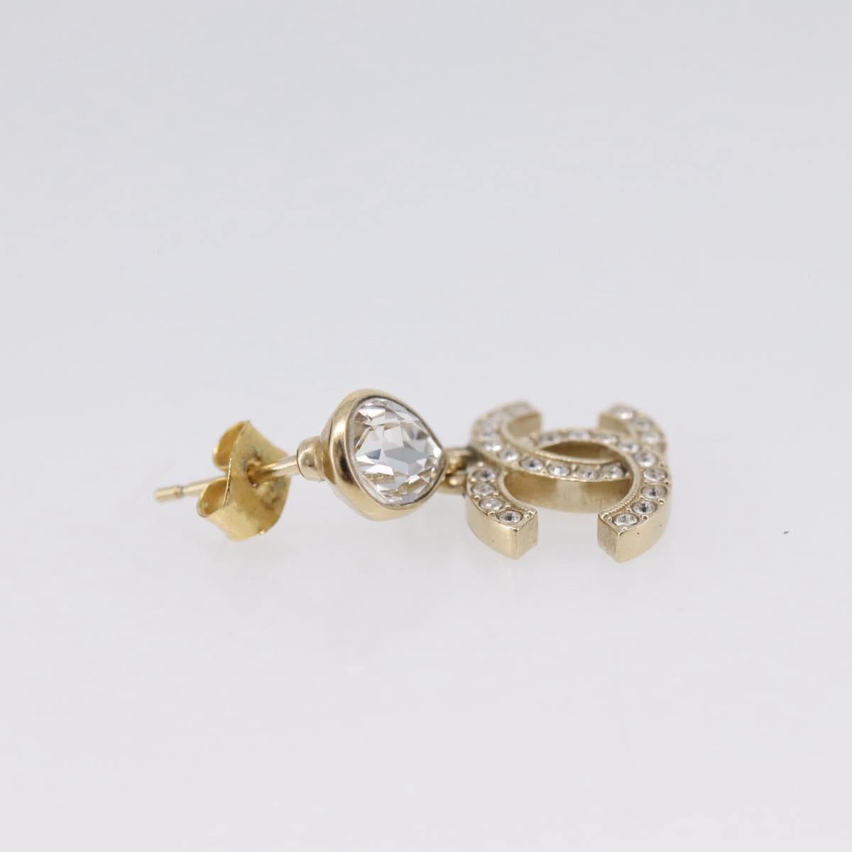 CHANEL Pierce Metal Gold CC Auth 203315