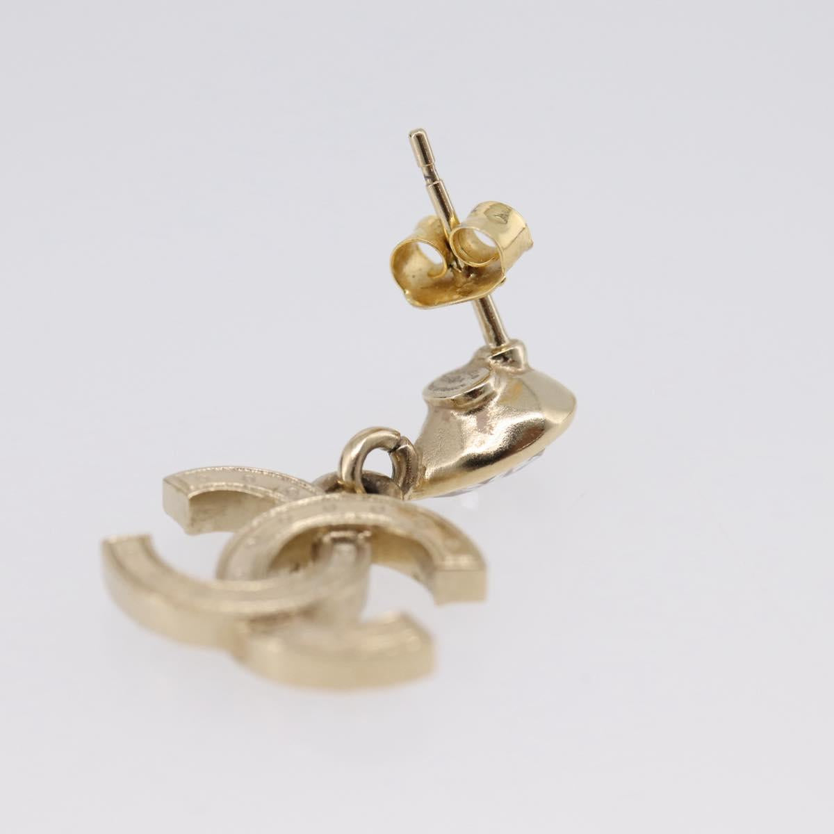 CHANEL Pierce Metal Gold CC Auth 203315