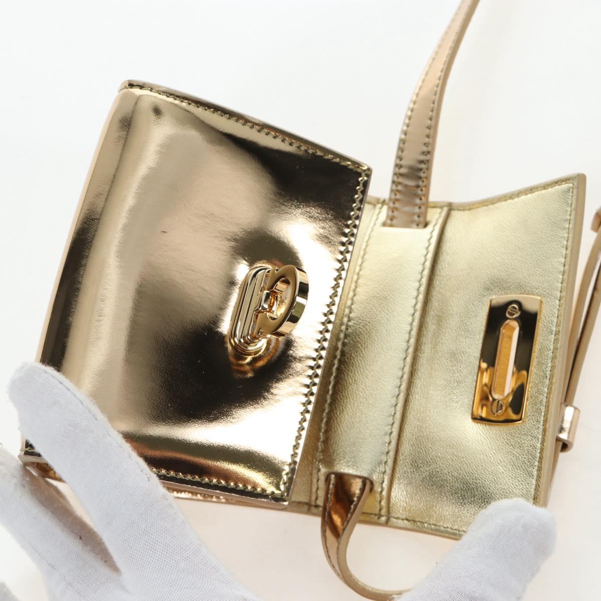 Salvatore Ferragamo Gancini Shoulder Bag Metallic leather Gold Auth 203812V