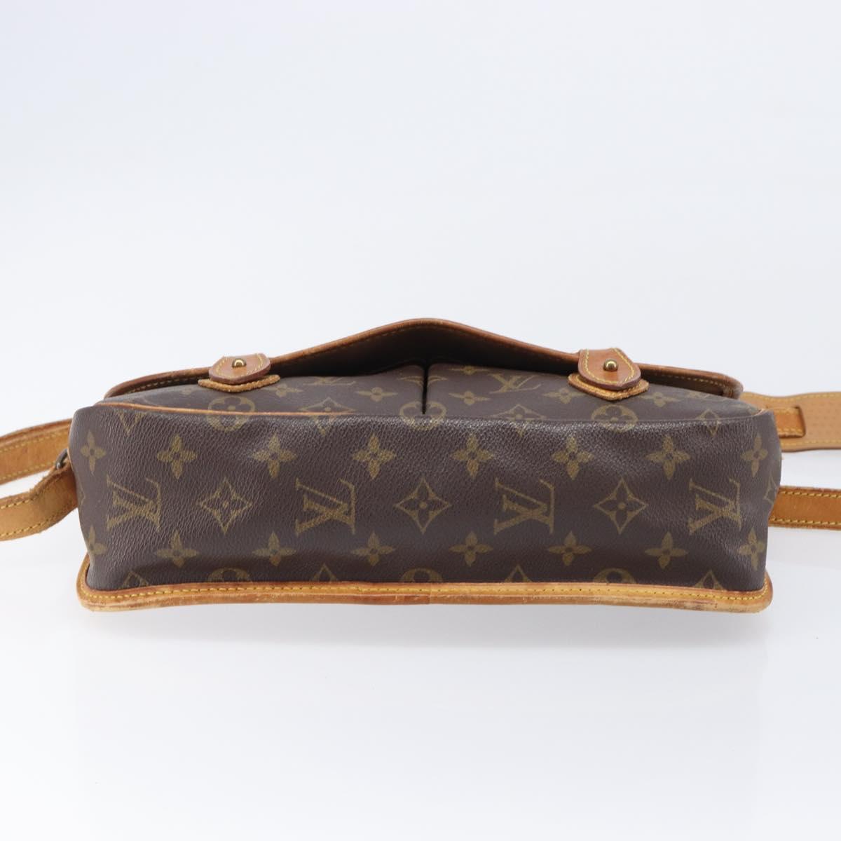 LOUIS VUITTON Monogram Gibeciere MM Shoulder Bag M42247 LV Auth 203922