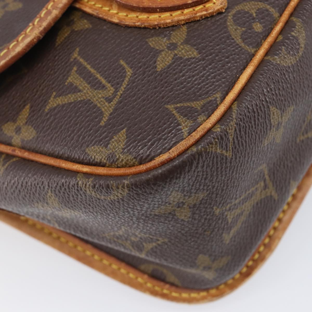 LOUIS VUITTON Monogram Gibeciere MM Shoulder Bag M42247 LV Auth 203922
