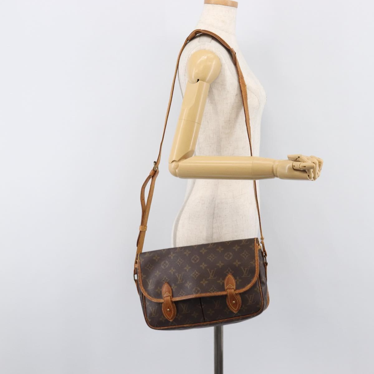 LOUIS VUITTON Monogram Gibeciere MM Shoulder Bag M42247 LV Auth 203922