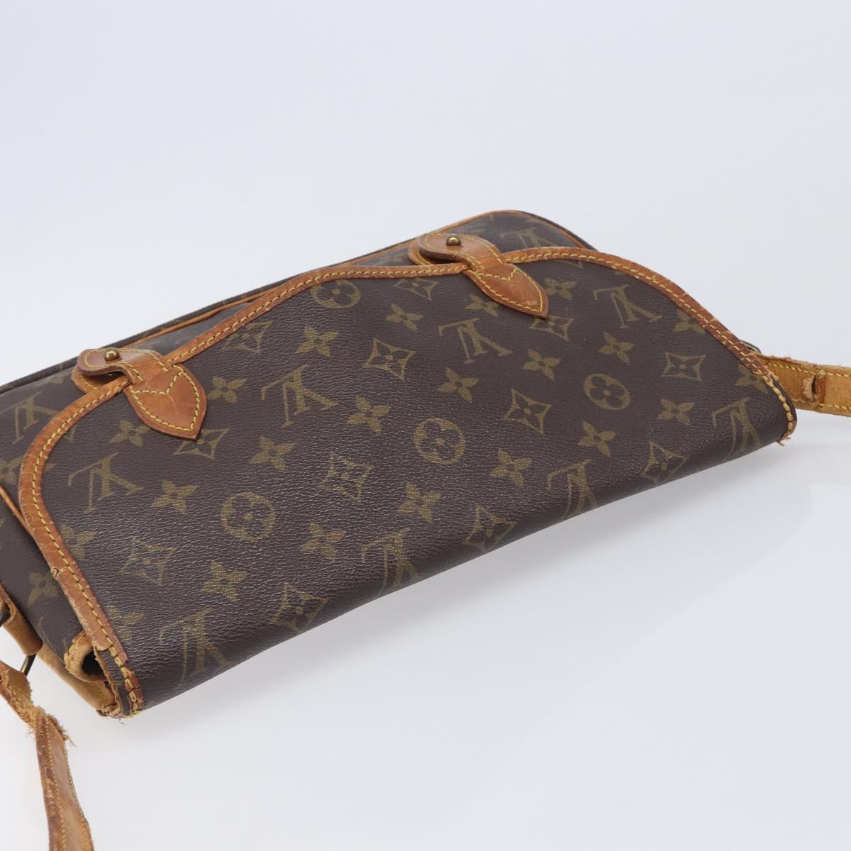LOUIS VUITTON Monogram Gibeciere MM Shoulder Bag M42247 LV Auth 203922