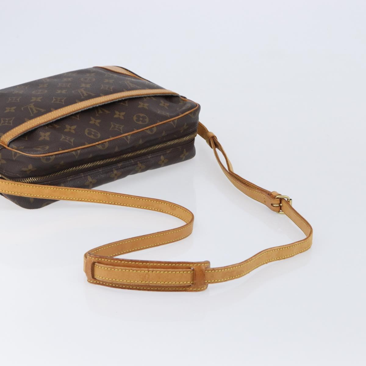 LOUIS VUITTON Monogram Trocadero 30 Shoulder Bag M51272 LV Auth 204050
