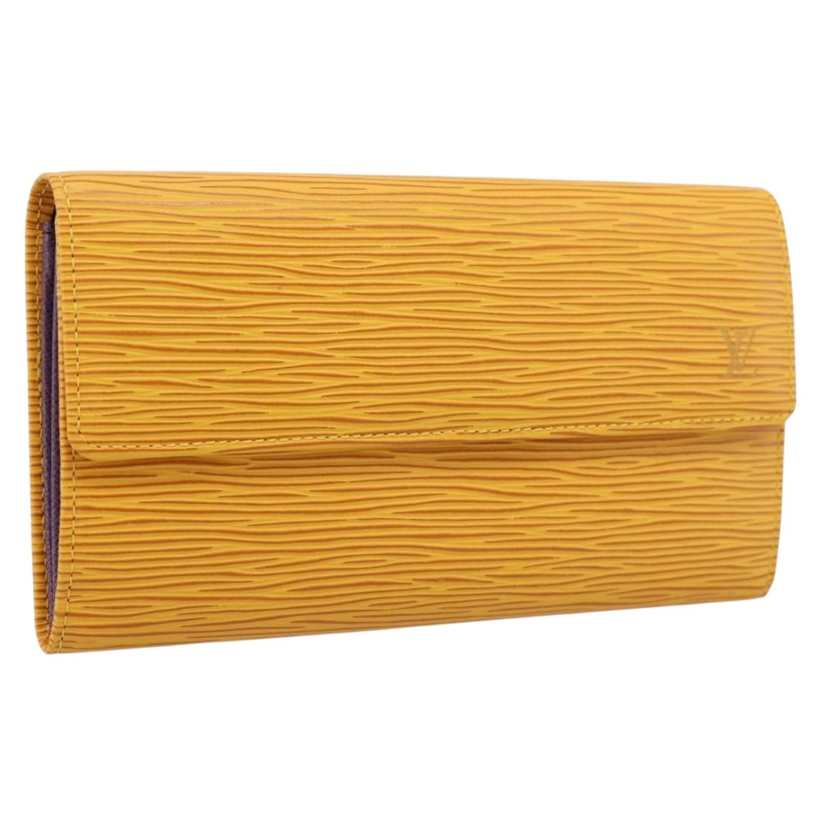 LOUIS VUITTON Epi Pochette Porte Monnaie Credit Wallet M63579 LV Auth 204118V