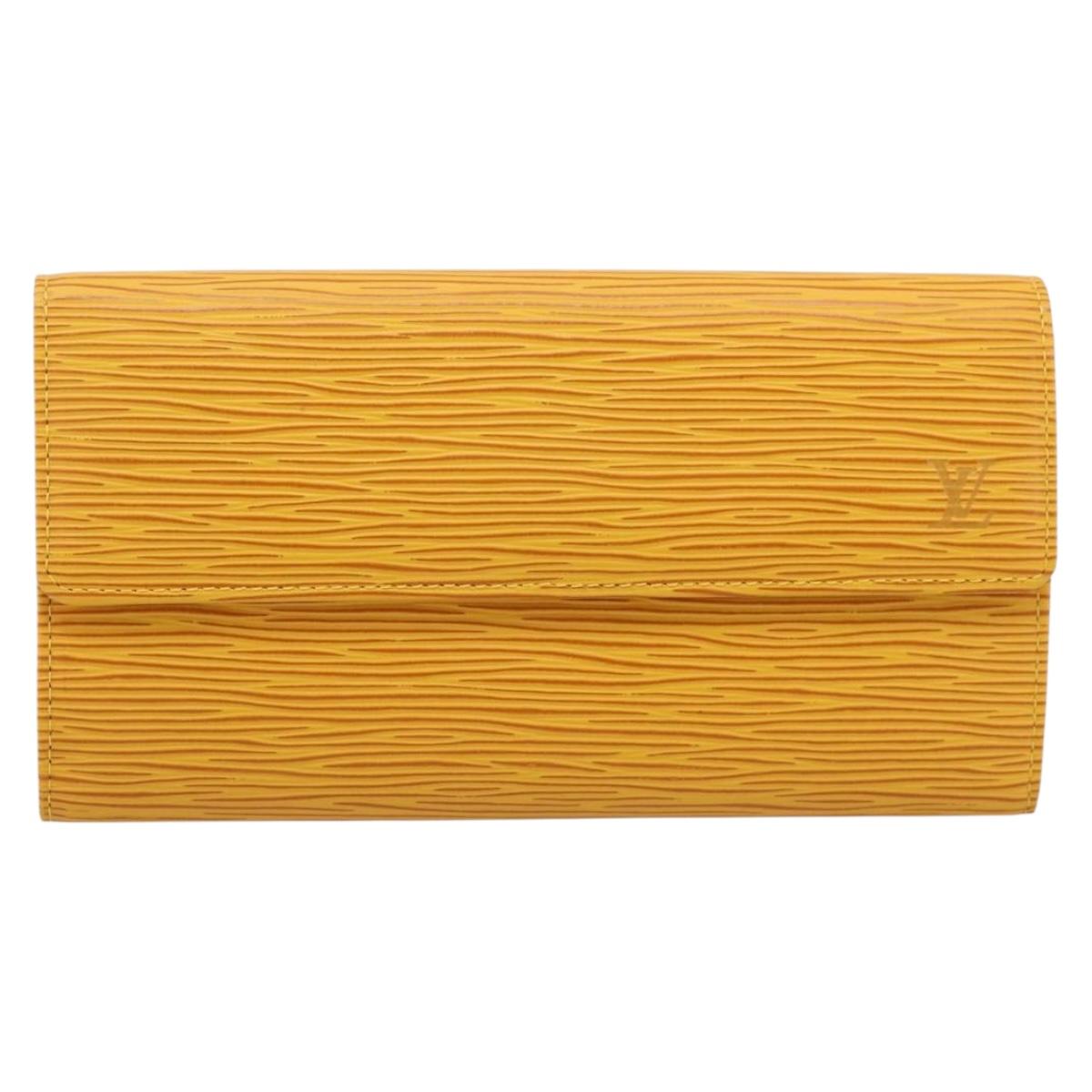 LOUIS VUITTON Epi Pochette Porte Monnaie Credit Wallet M63579 LV Auth 204118V