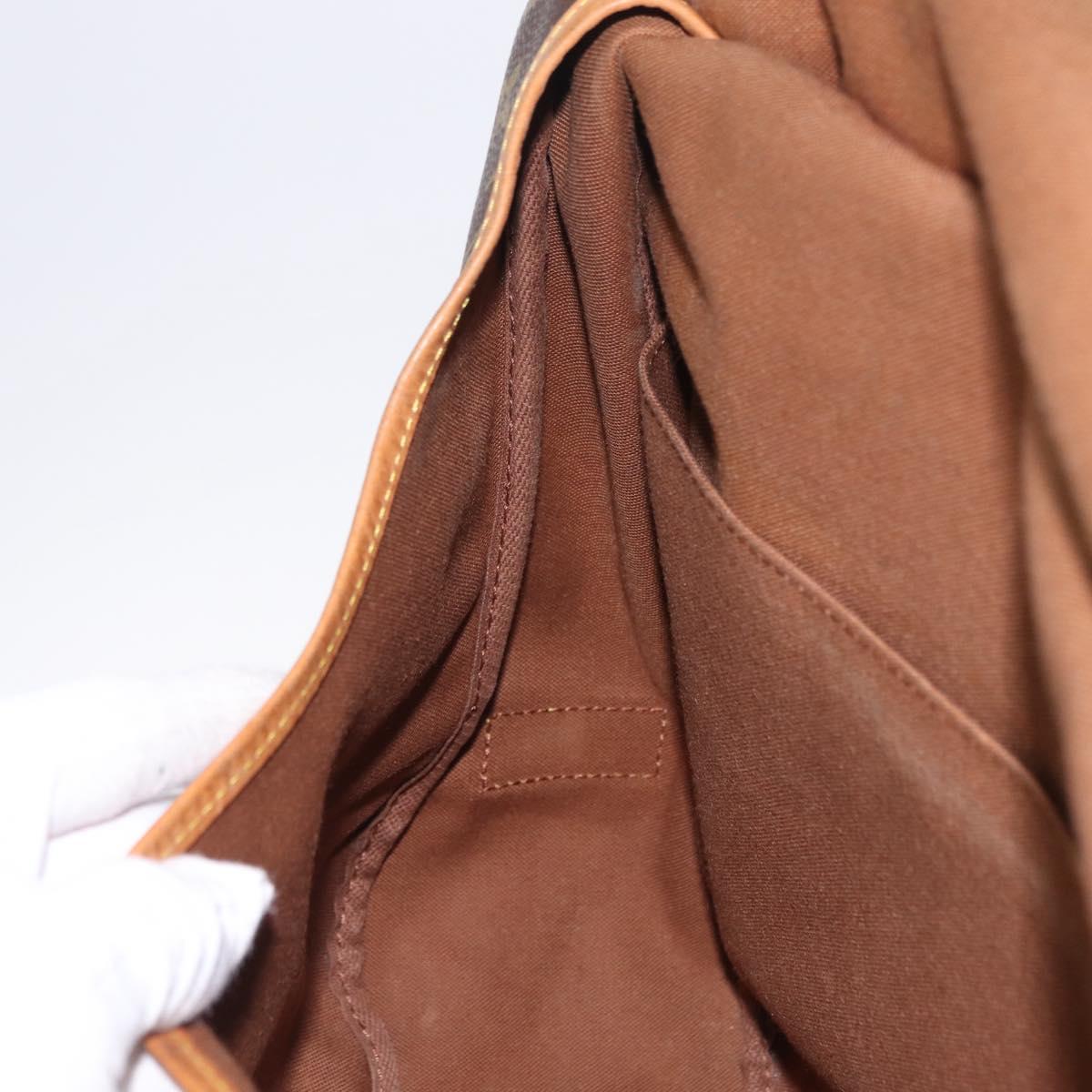 LOUIS VUITTON Monogram Saumur 43 Shoulder Bag M42252 LV Auth 204139