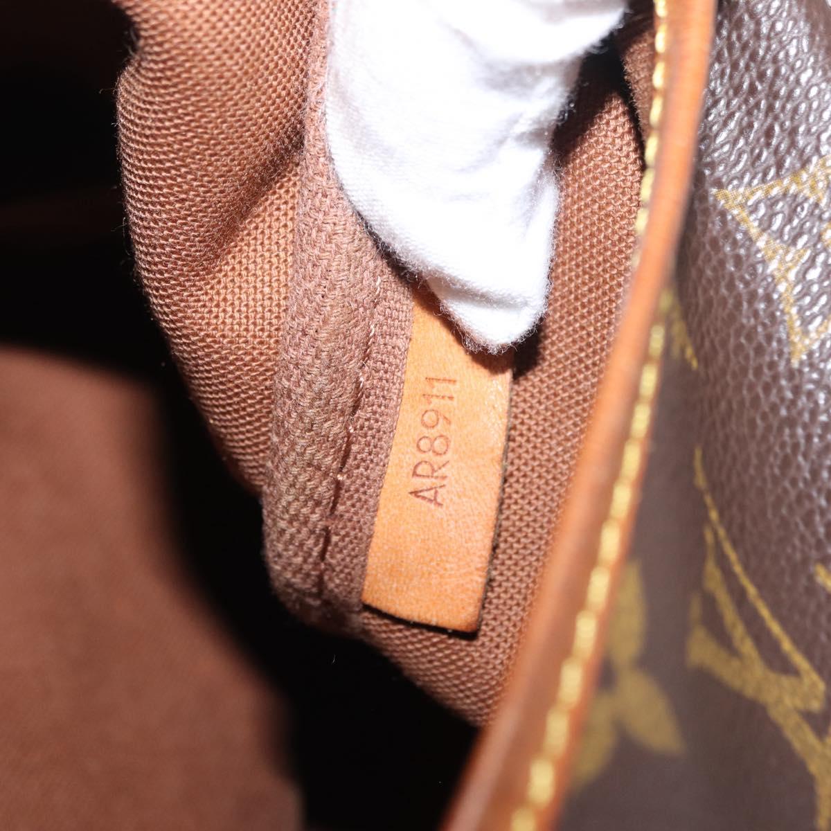 LOUIS VUITTON Monogram Saumur 43 Shoulder Bag M42252 LV Auth 204139