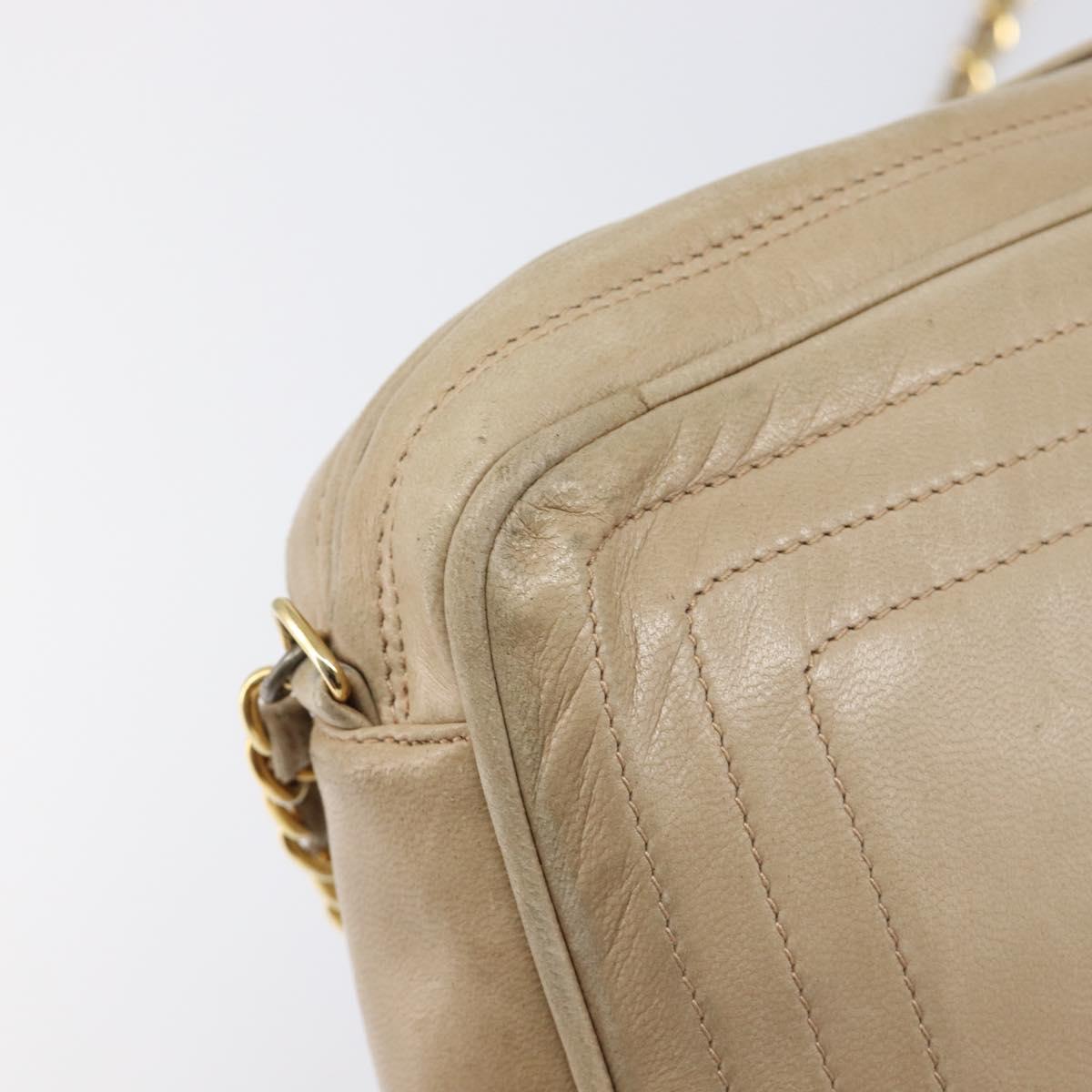 CHANEL Chain Shoulder Bag Leather Beige Gold Tone CC Auth 204639A