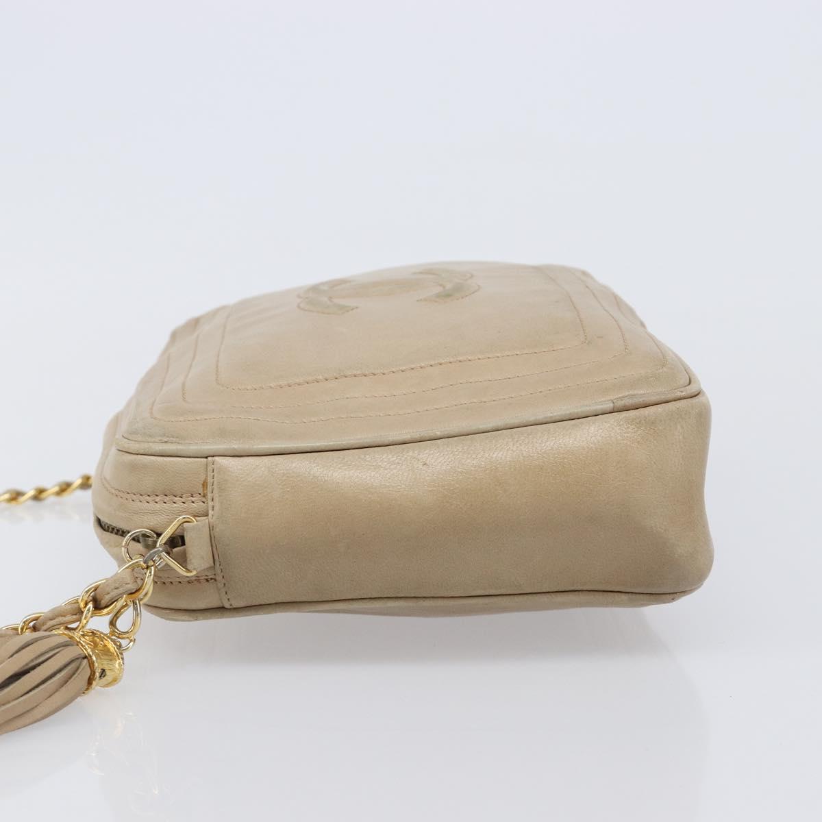 CHANEL Chain Shoulder Bag Leather Beige Gold Tone CC Auth 204639A