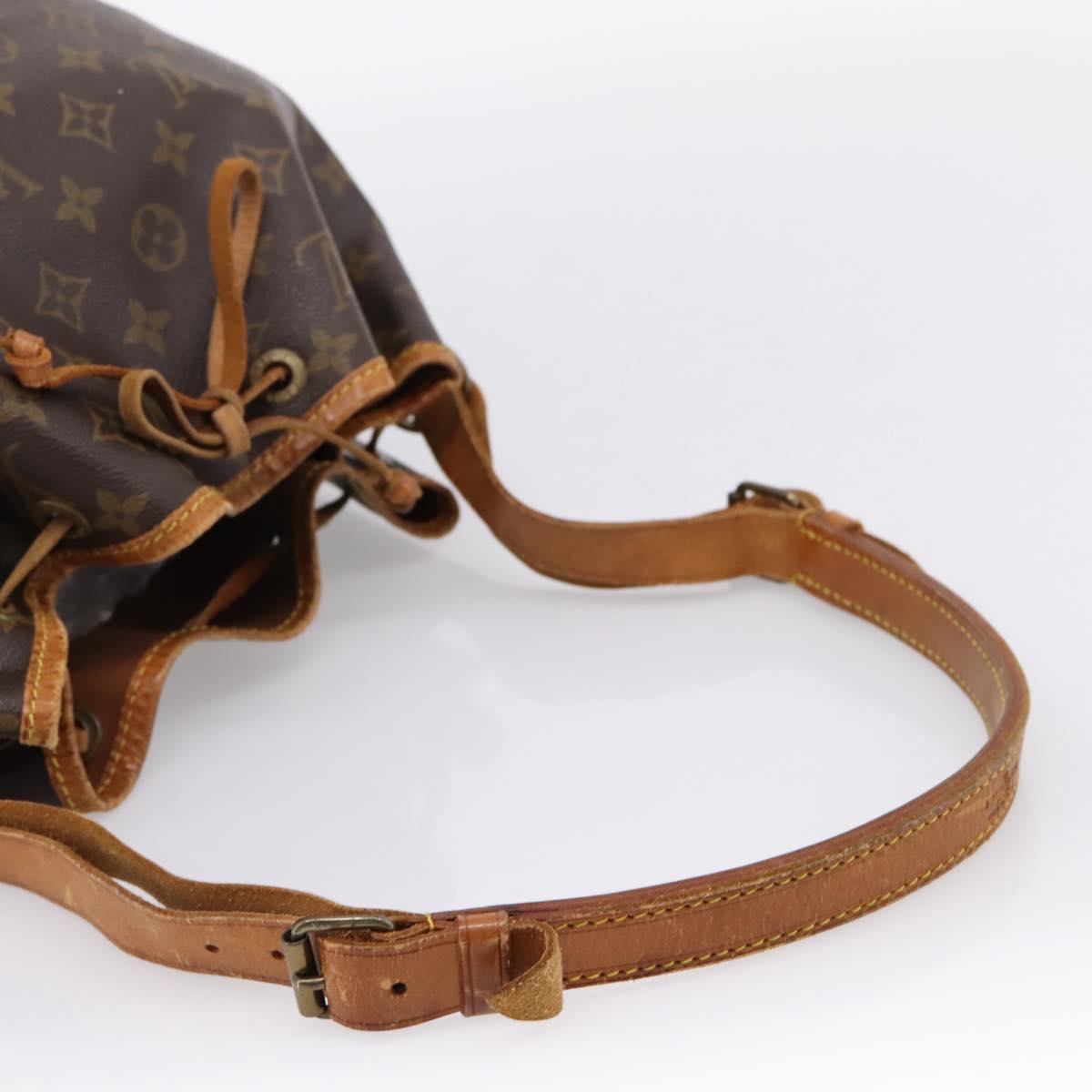 LOUIS VUITTON Monogram Petit Noe Shoulder Bag M42226 LV Auth 204653