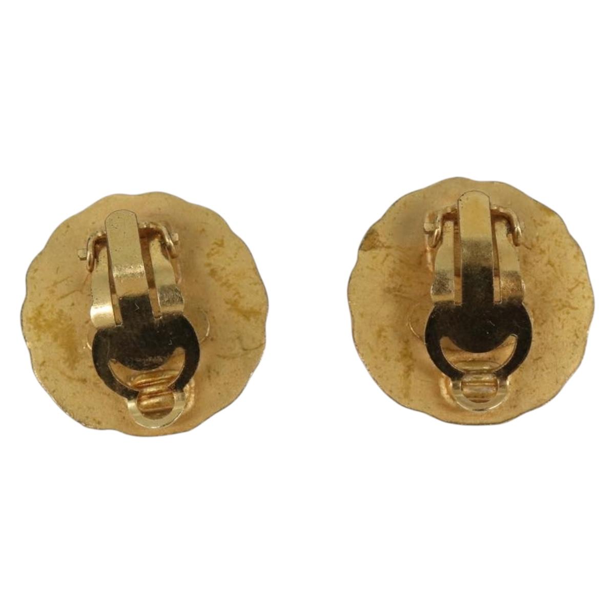 CHANEL Earring Metal Gold Tone CC Auth 204667V