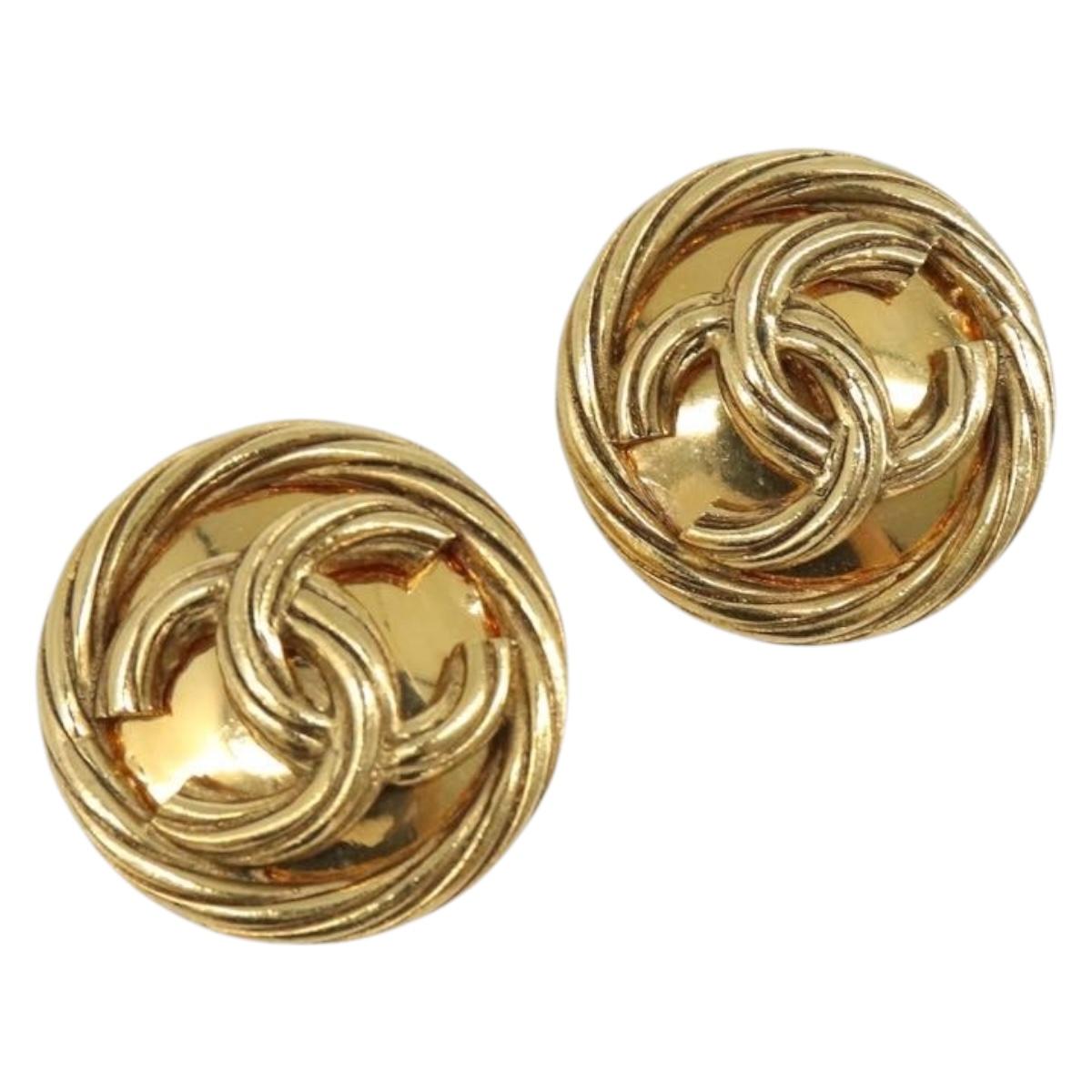 CHANEL Earring Metal Gold Tone CC Auth 204668