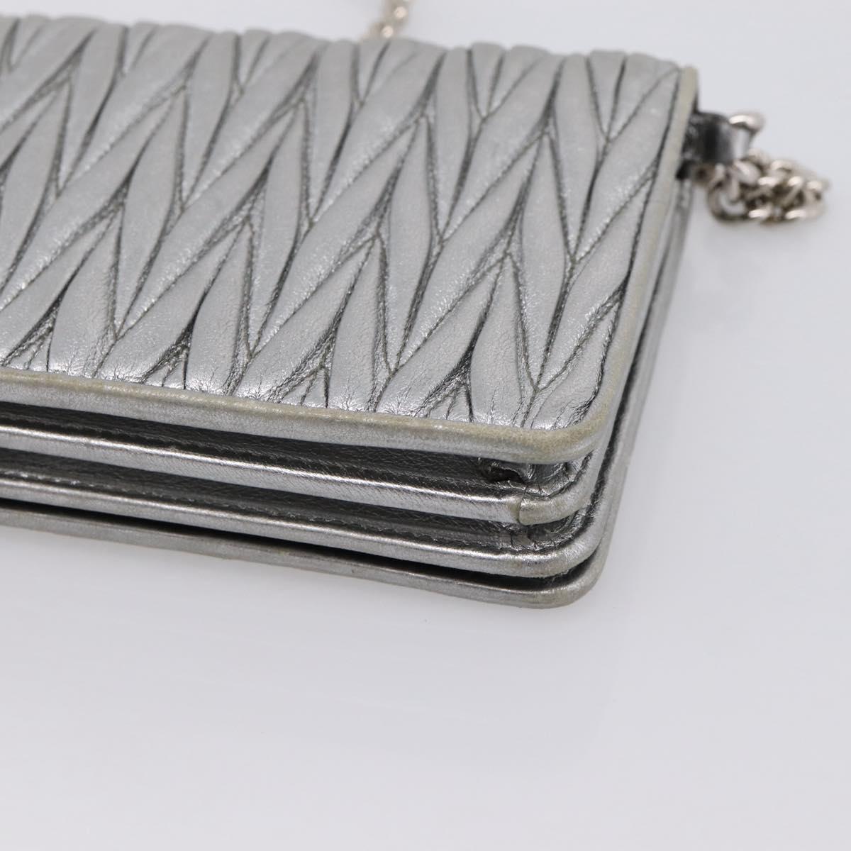Miu Miu Matelasse Chain Shoulder Bag Leather Silver Auth 204797A