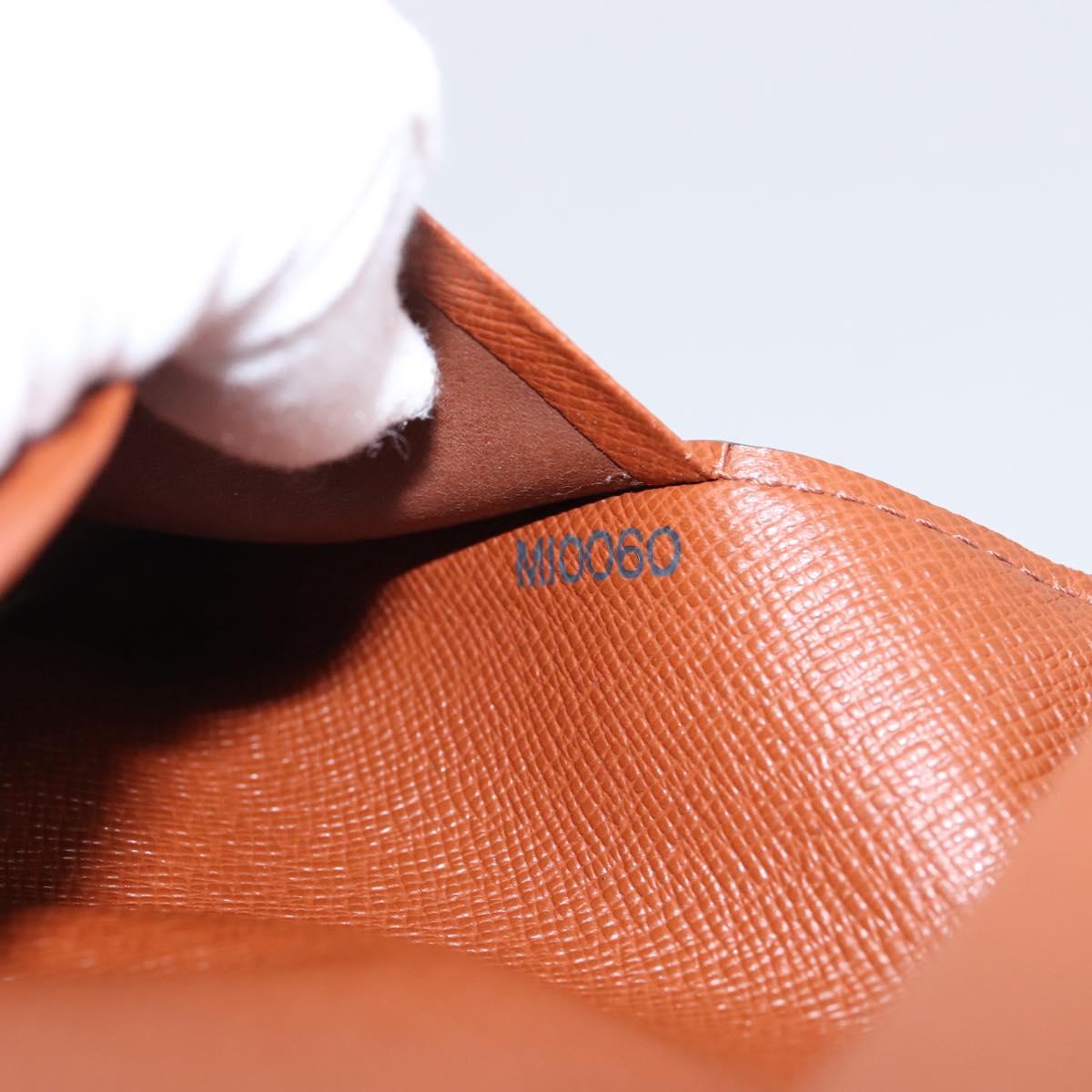 LOUIS VUITTON Monogram Couverture passport Passport Case M64502 LV Auth 204804V