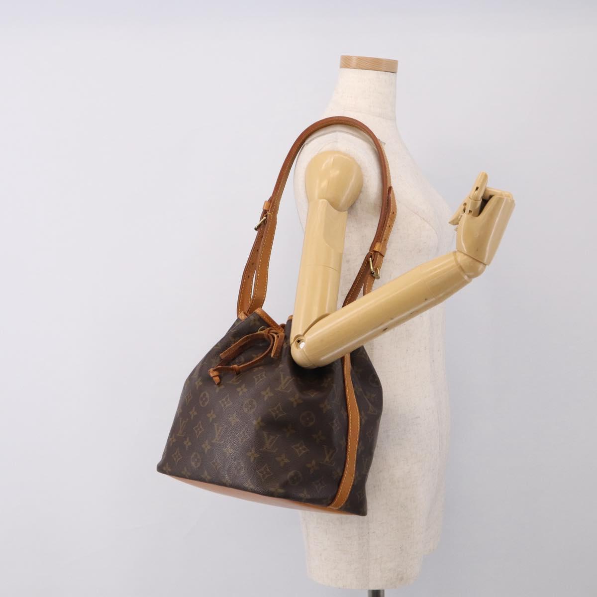 LOUIS VUITTON Monogram Petit Noe Shoulder Bag M42226 LV Auth 205455V