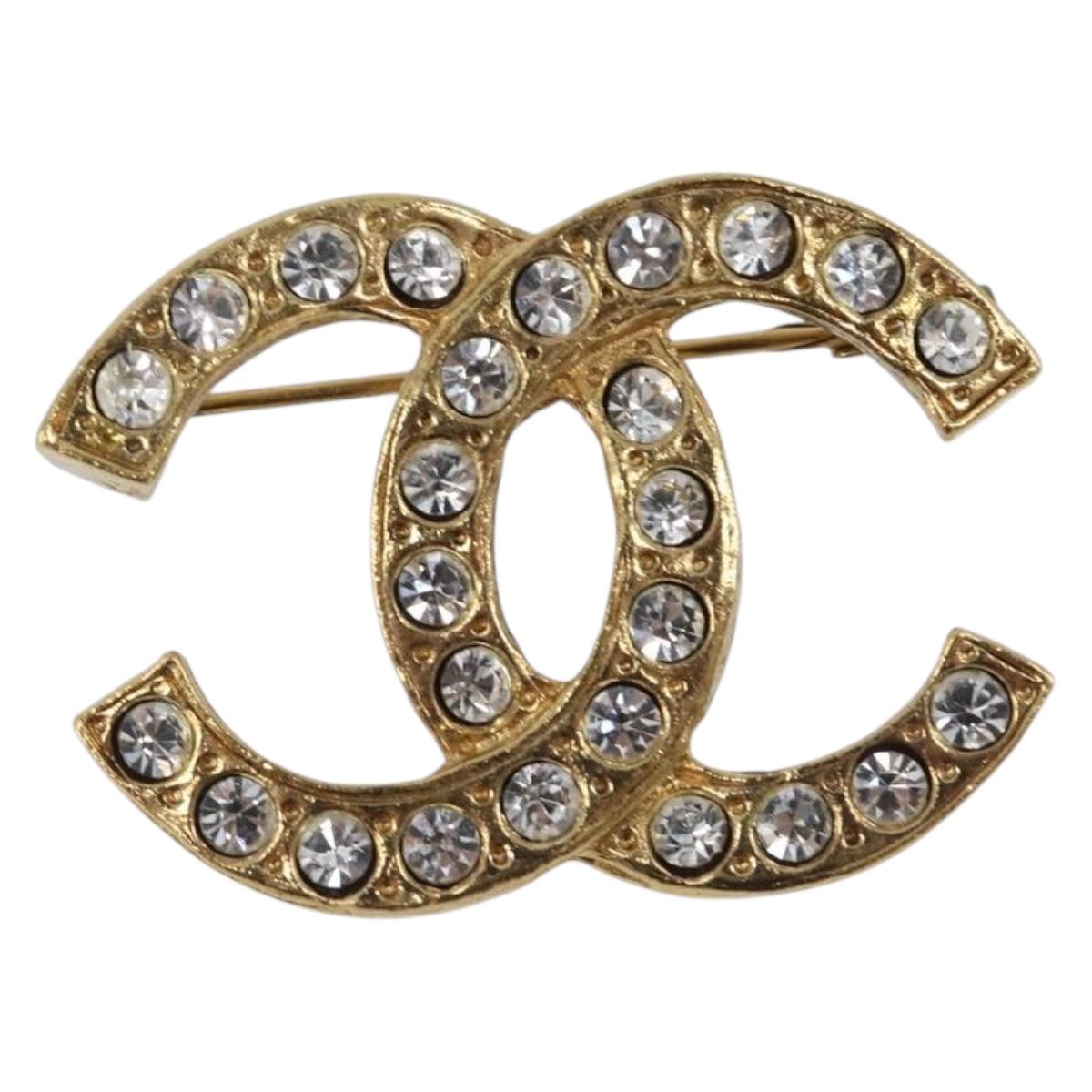 CHANEL Cocostone Brooch metal Gold CC Auth 205477M