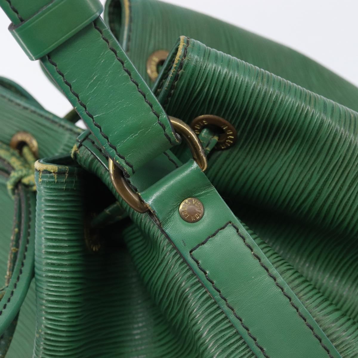 LOUIS VUITTON Epi Petit Noe Shoulder Bag Green M44104 LV Auth 205877