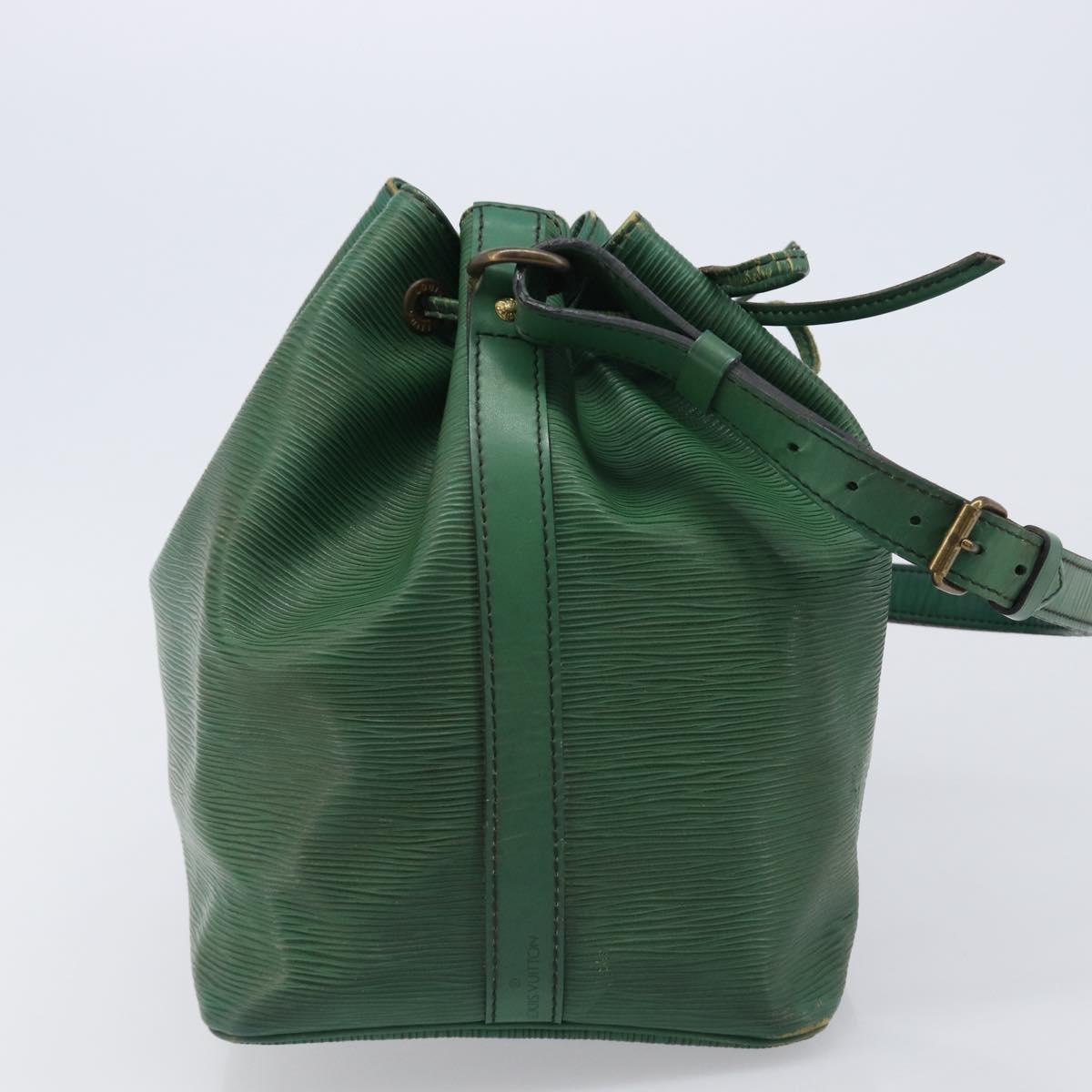 LOUIS VUITTON Epi Petit Noe Shoulder Bag Green M44104 LV Auth 205877