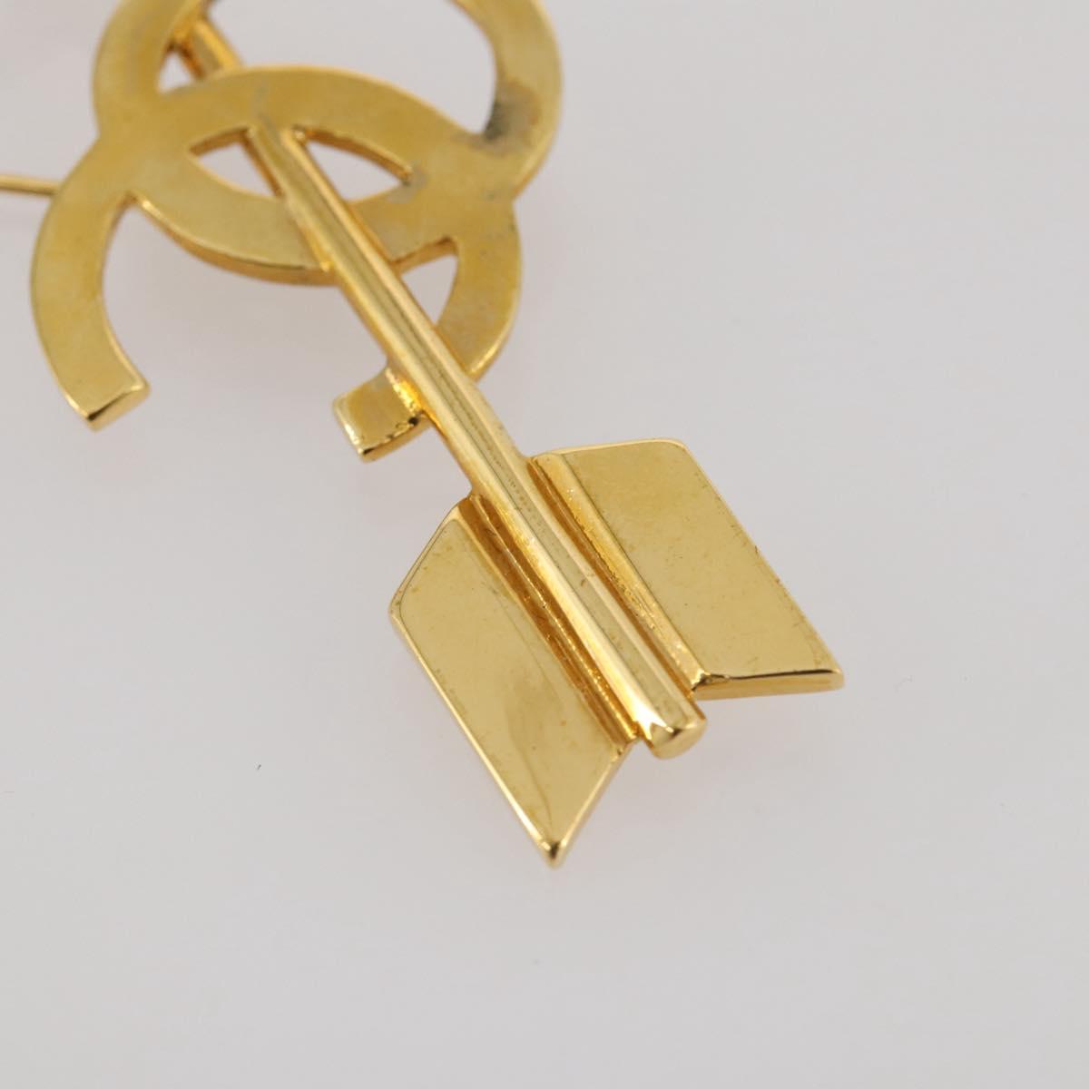 CHANEL COCO Mark Brooch Metal Gold Tone CC Auth 205891M