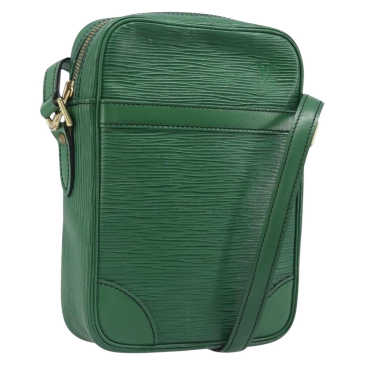 LOUIS VUITTON Epi Danube Shoulder Bag Green M45634 LV Auth 205909A