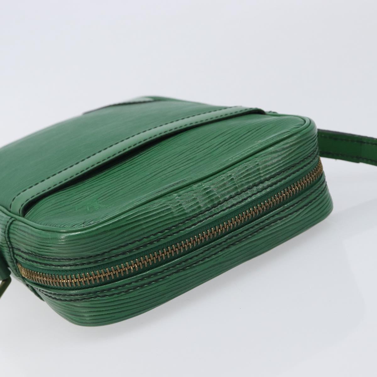 LOUIS VUITTON Epi Danube Shoulder Bag Green M45634 LV Auth 205909A