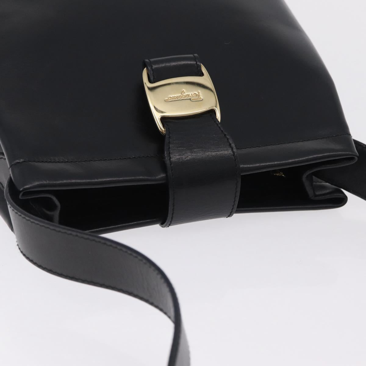Salvatore Ferragamo Vala Shoulder Bag Leather Black Gold Auth 206057A