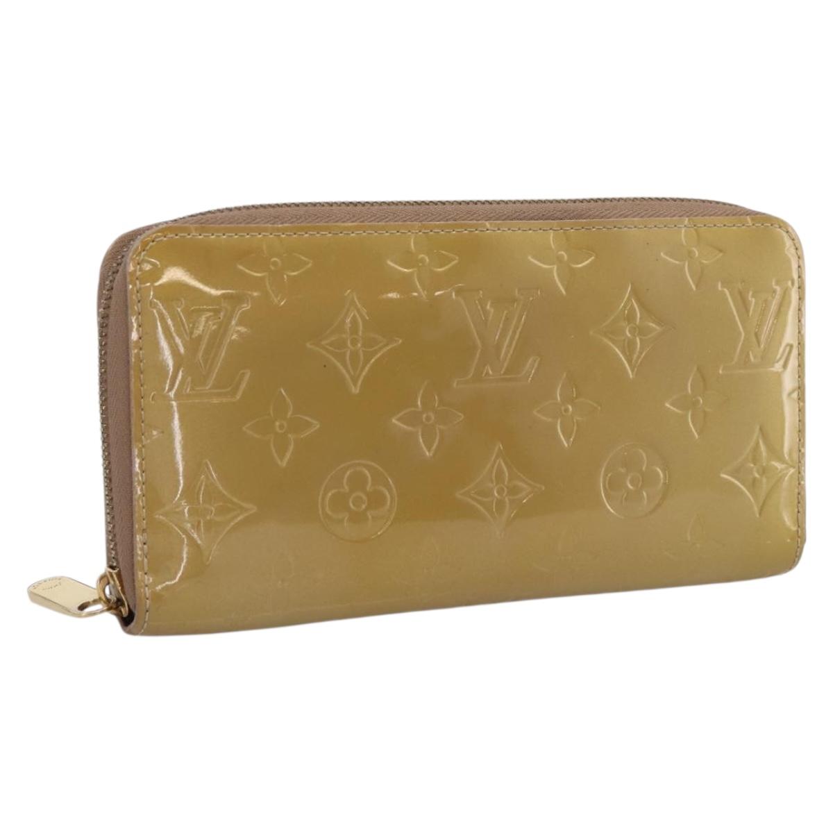LOUIS VUITTON Vernis Zippy Wallet Wallet Beige Poodle M91761 LV Auth 206068
