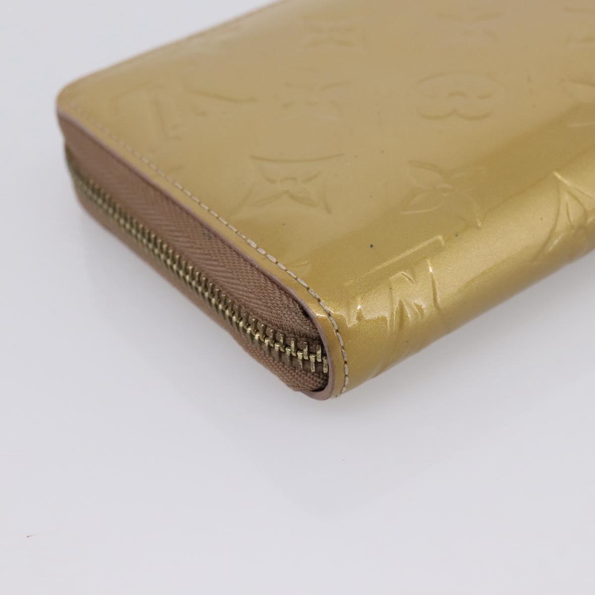 LOUIS VUITTON Vernis Zippy Wallet Wallet Beige Poodle M91761 LV Auth 206068