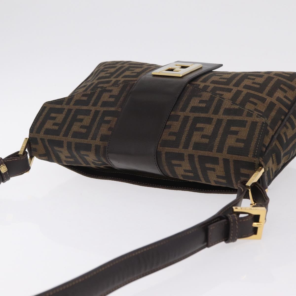 FENDI Zucca Canvas Shoulder Bag Brown Black Auth 206232A