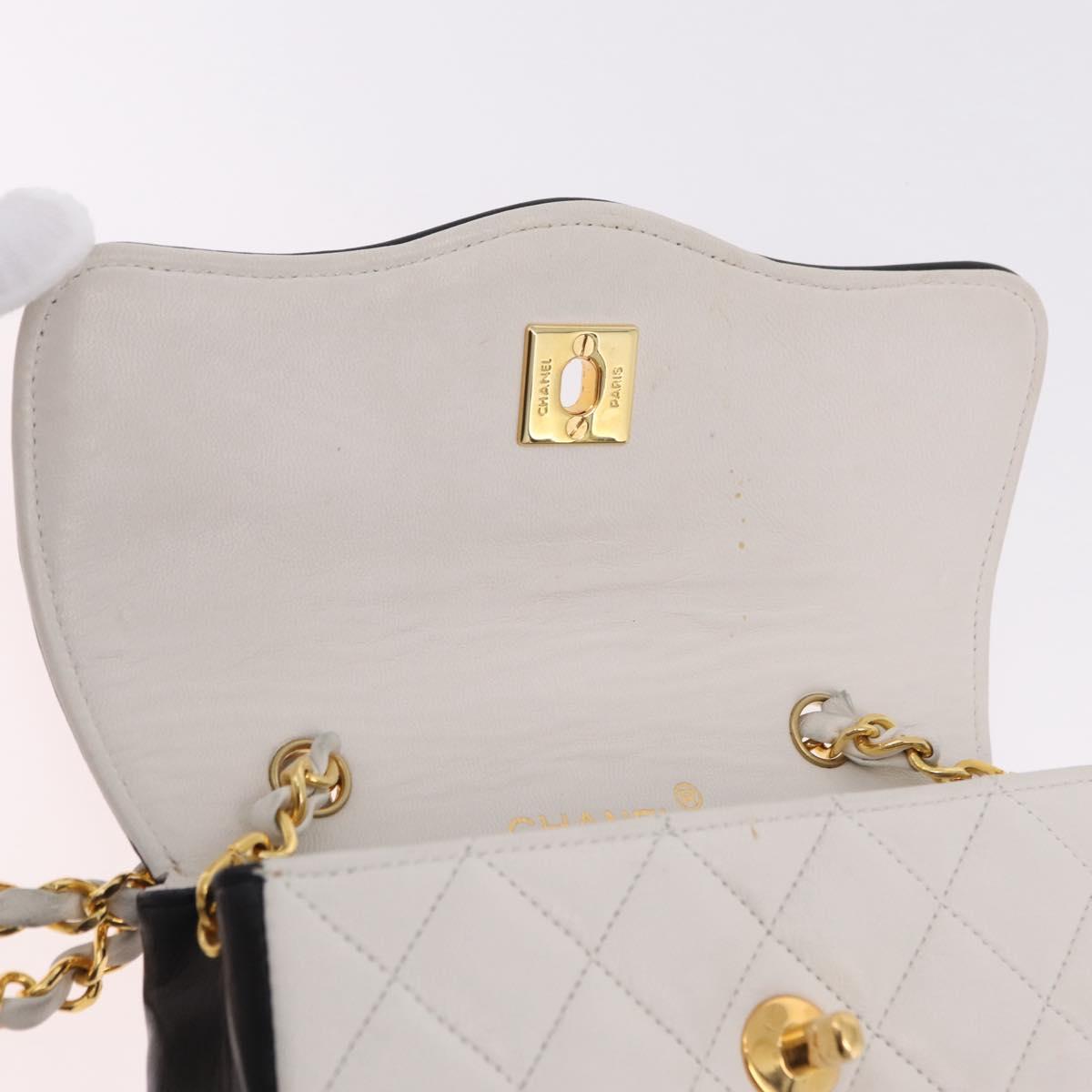 CHANEL Matelasse Chain Shoulder Bag Lamb Skin Gold White CC Auth 206300SAV