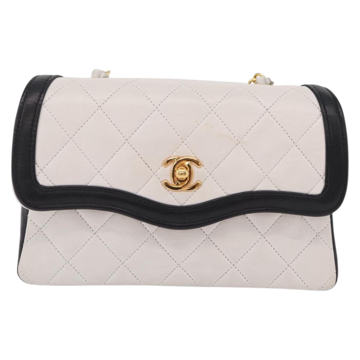CHANEL Matelasse Chain Shoulder Bag Lamb Skin Gold White CC Auth 206300SAV