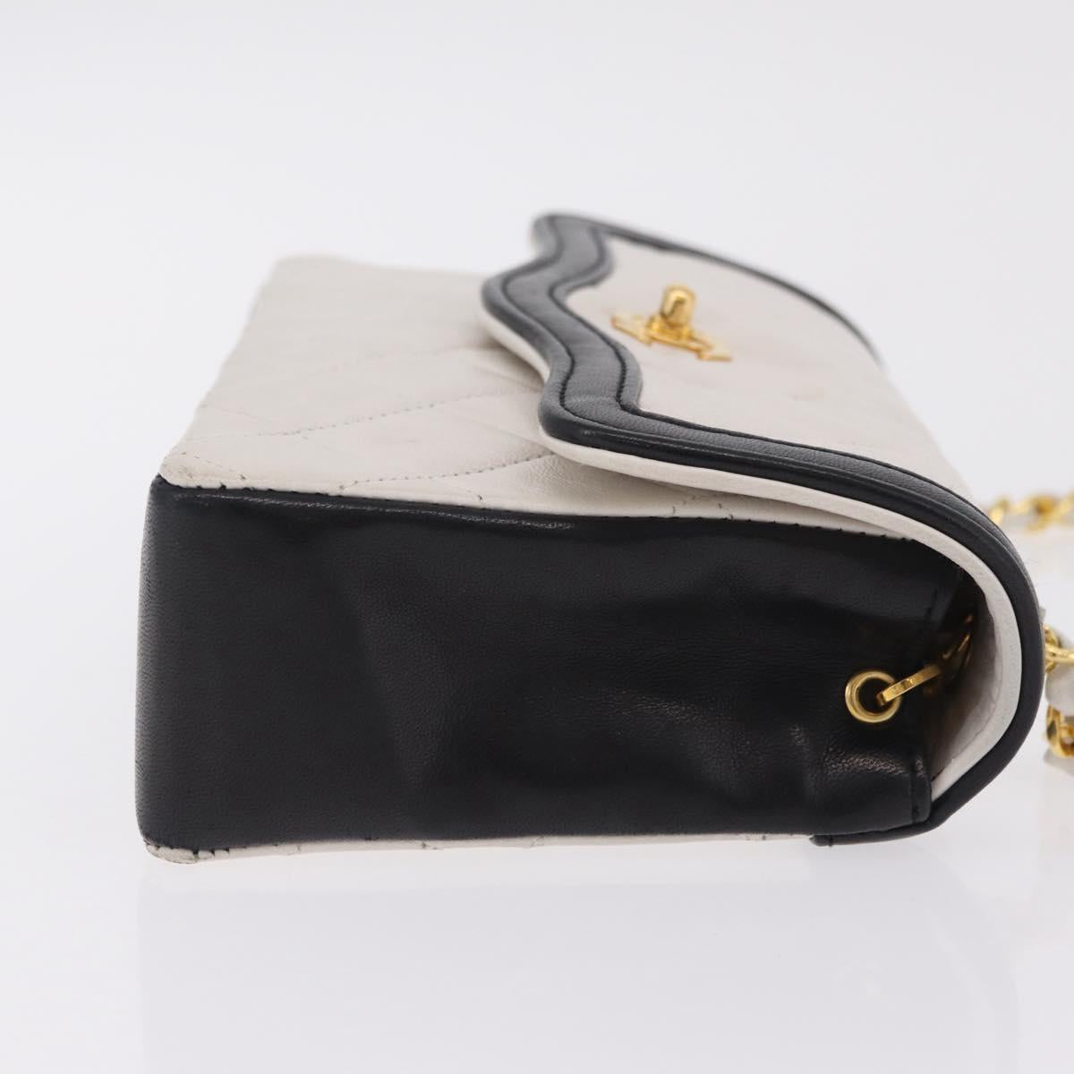 CHANEL Matelasse Chain Shoulder Bag Lamb Skin Gold White CC Auth 206300SAV