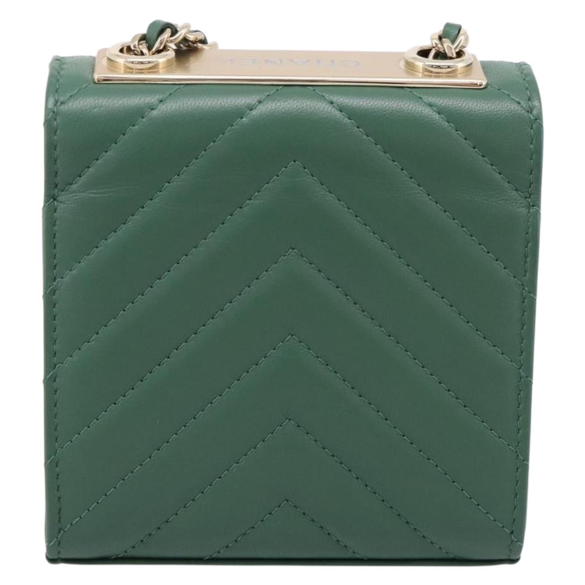 CHANEL V Stitch Chain Shoulder Bag Lamb Skin Green Gold CC Auth 206308SAM
