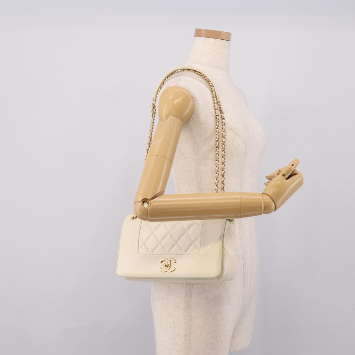 CHANEL Matelasse Chain Shoulder Bag Lamb Skin Gold White CC Auth 206312V