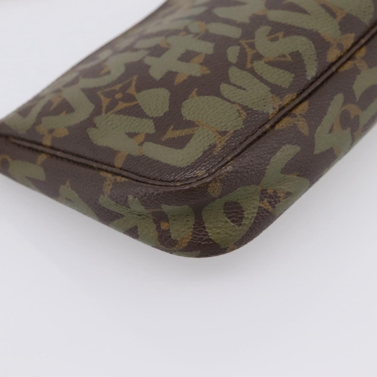 LOUIS VUITTON Monogram Graffiti Pochette Pouch Khaki M92191 LV Auth 206399A