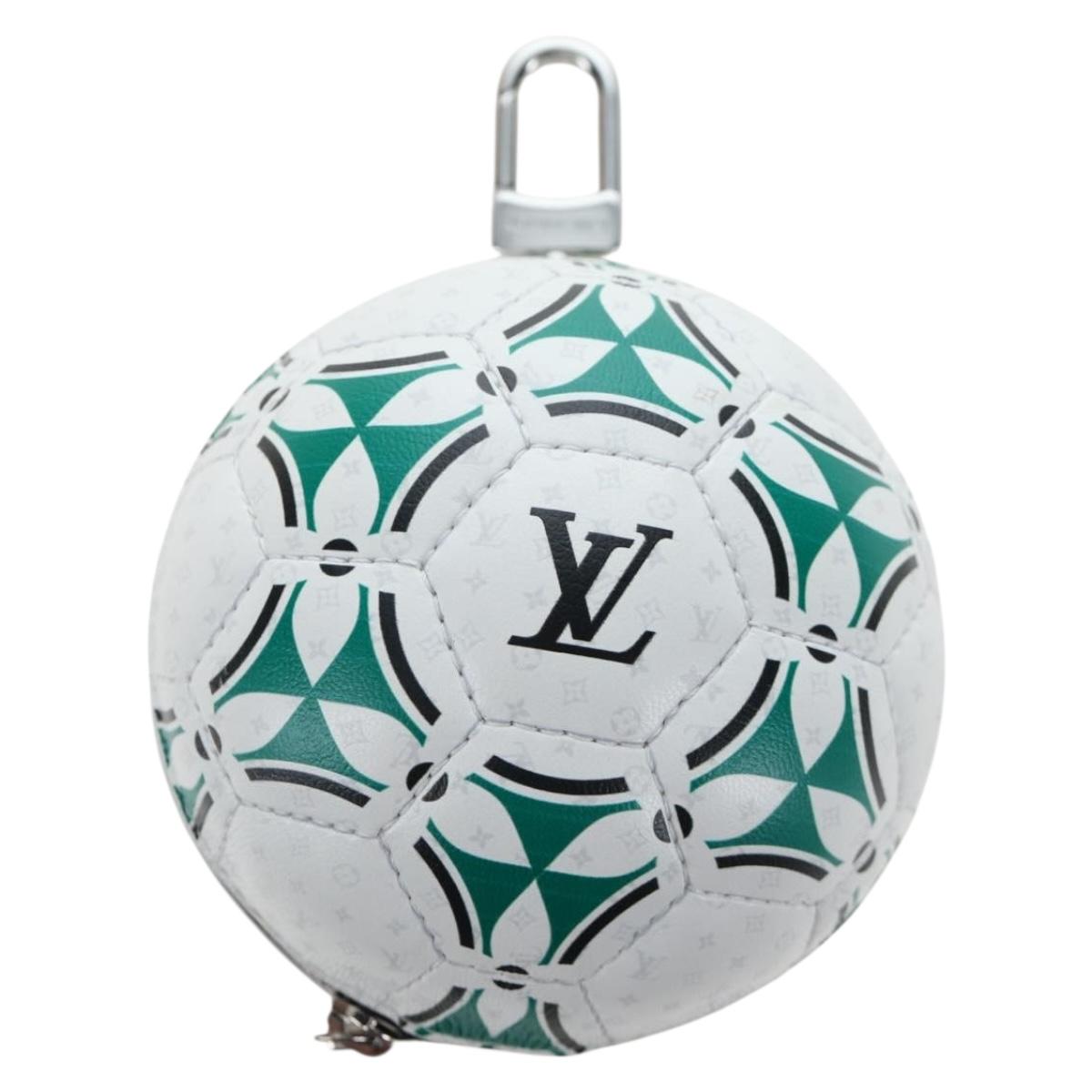 LOUIS VUITTON LV Football Pouch Leather White M02430 LV Auth 206650SM