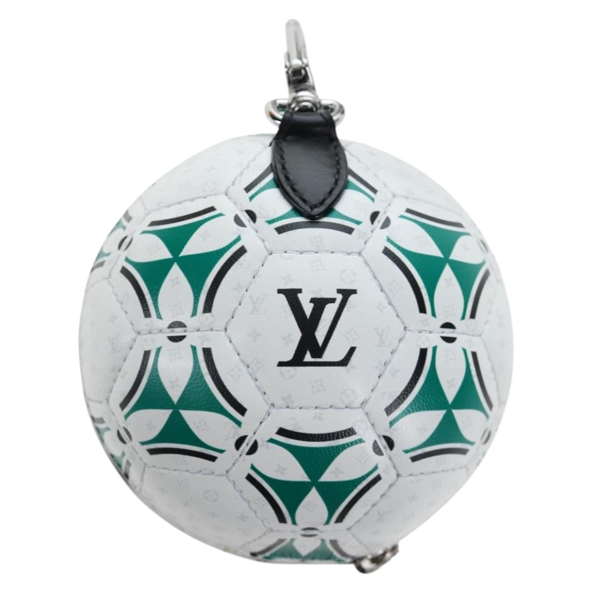 LOUIS VUITTON LV Football Pouch Leather White M02430 LV Auth 206650SM