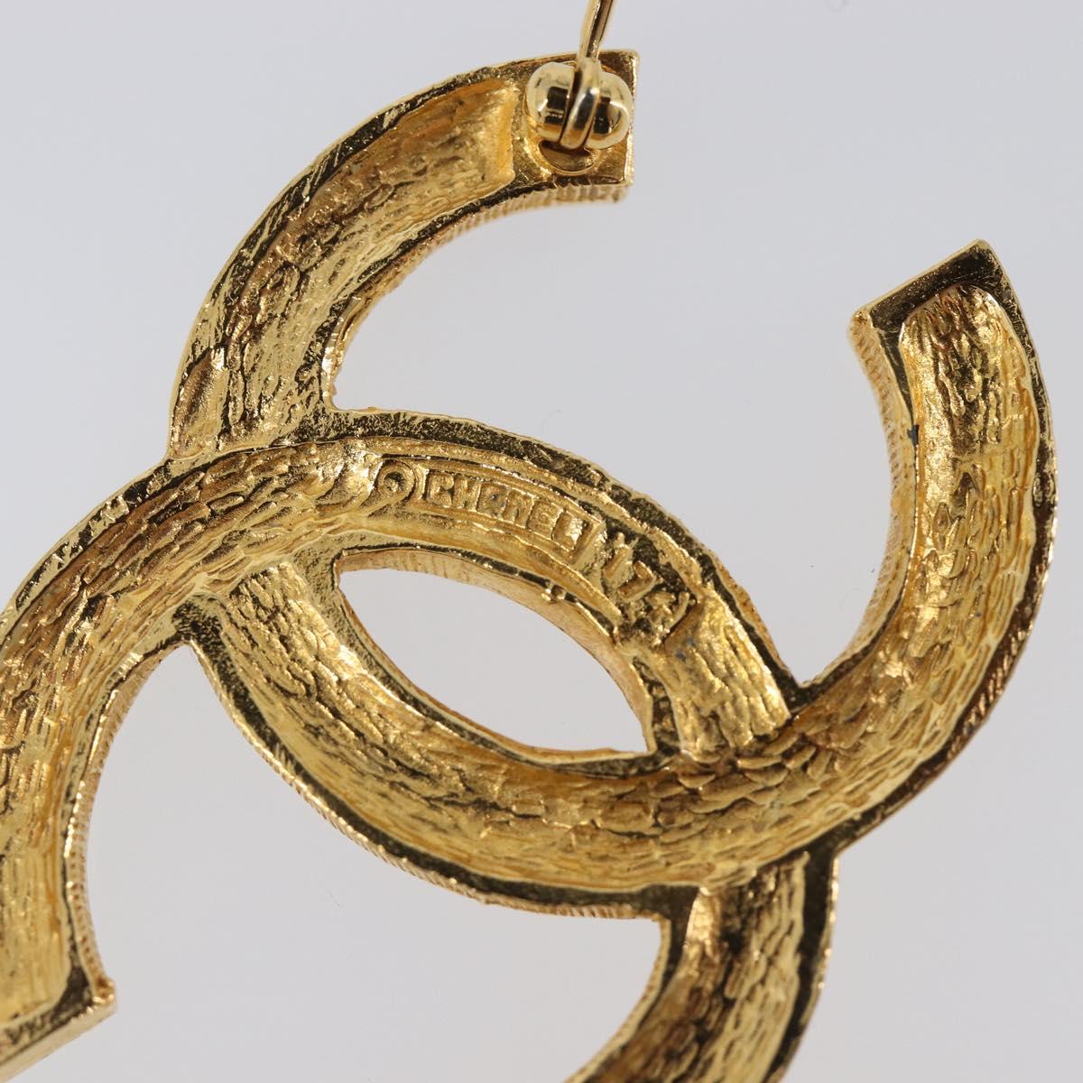 CHANEL Brooch Metal Gold CC Auth 206674V