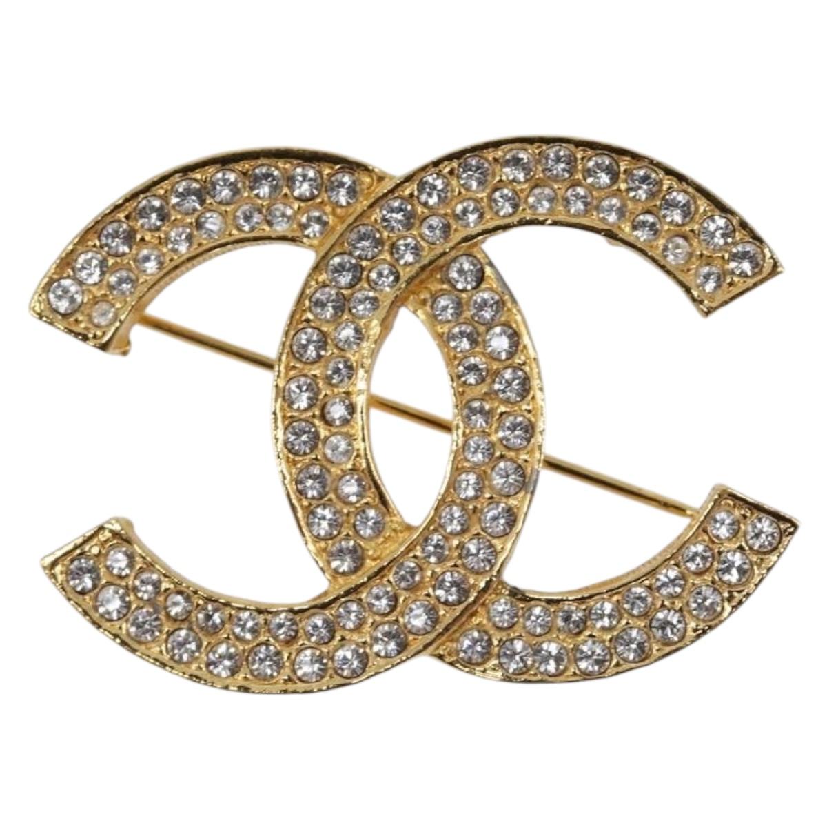 CHANEL Brooch Metal Gold CC Auth 206674V