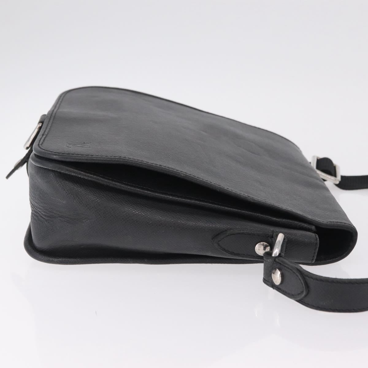 LOUIS VUITTON Taiga Andrei Shoulder Bag Ardoise M32482 LV Auth 206759
