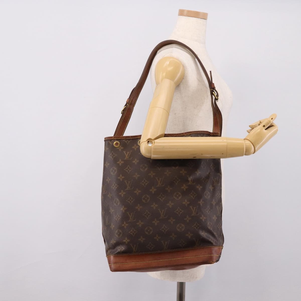 LOUIS VUITTON Monogram Noe Shoulder Bag M42224 LV Auth 206809