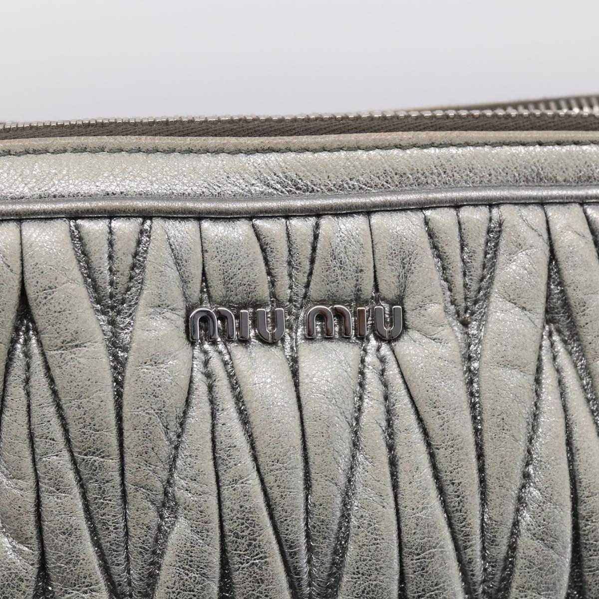 Miu Miu Matelasse Shoulder Bag Leather Silver Auth 206966A