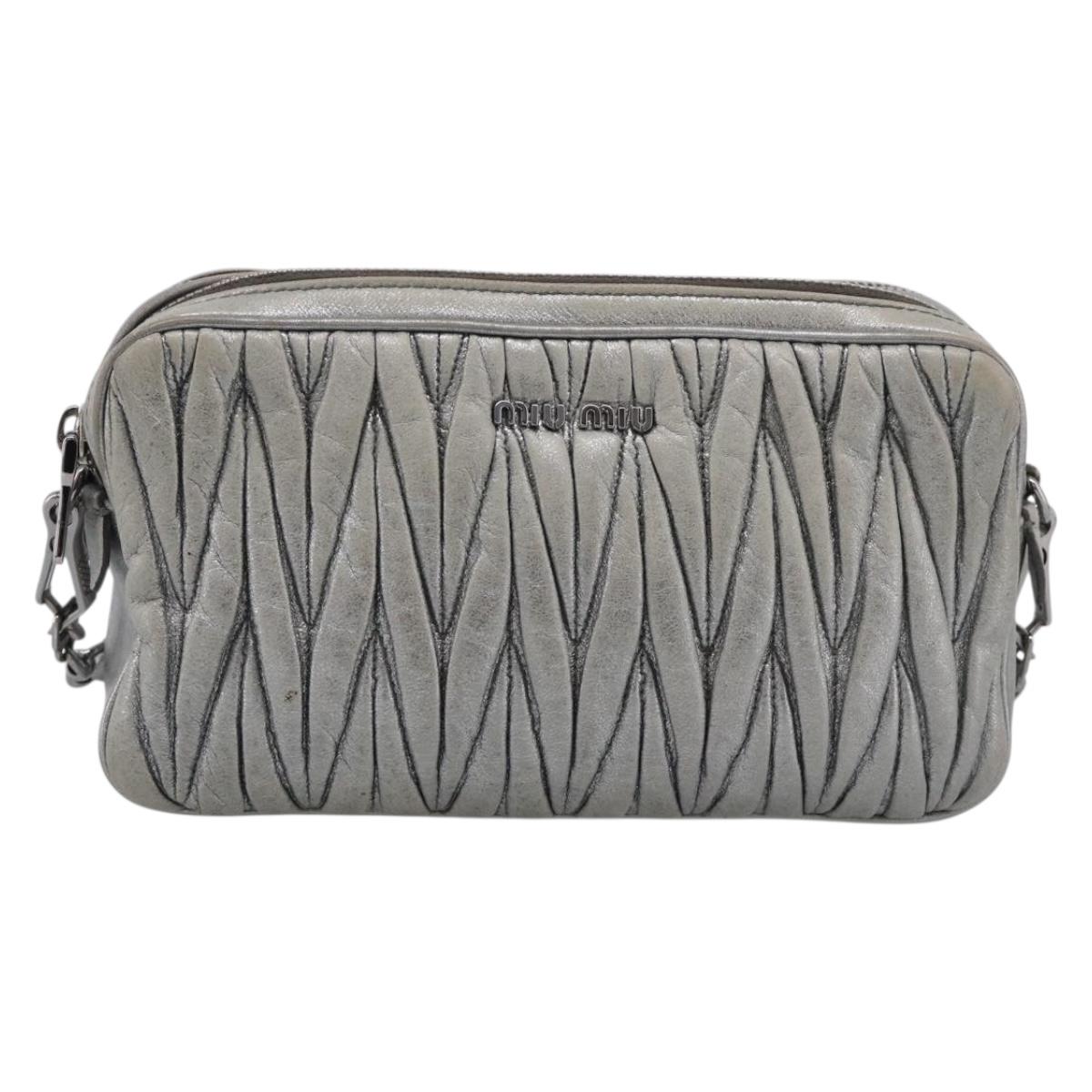 Miu Miu Matelasse Shoulder Bag Leather Silver Auth 206966A