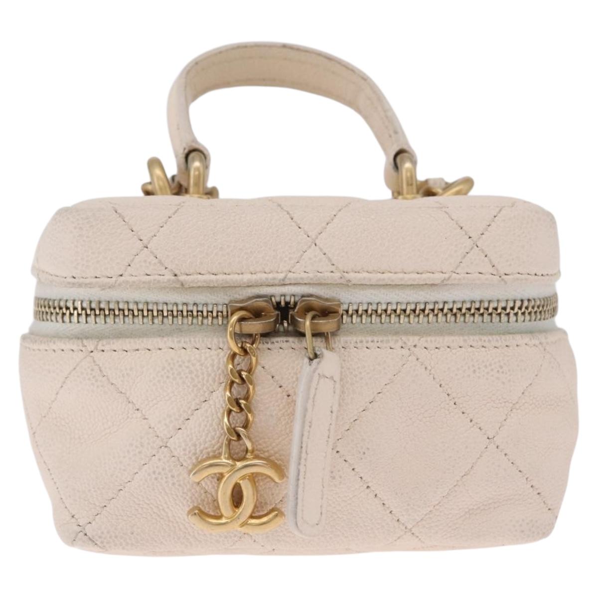 CHANEL Matelasse Vanity Chain Shoulder Pouch Caviar Skin White CC Auth 207090V