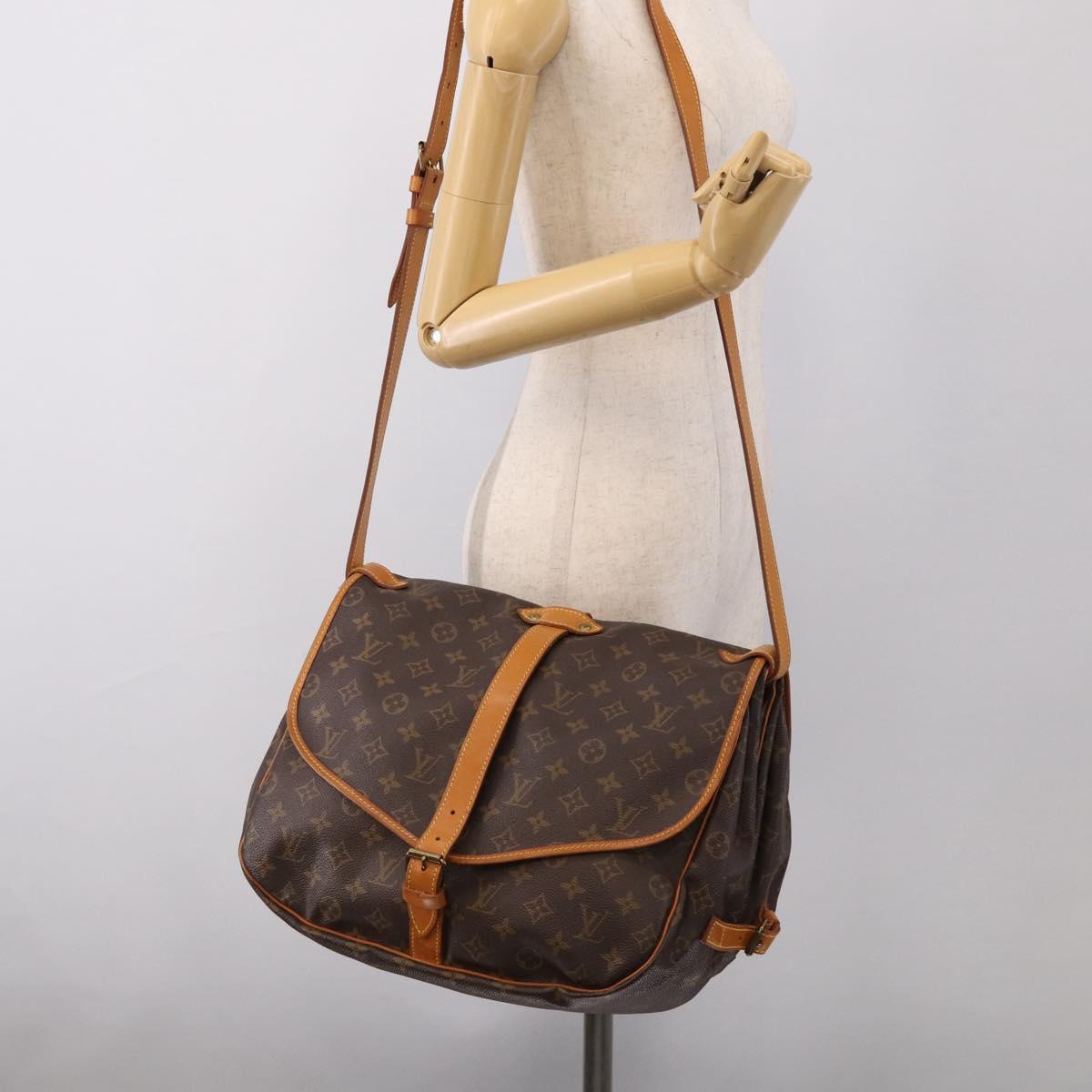 LOUIS VUITTON Monogram Saumur 35 Shoulder Bag M42254 LV Auth 207125V