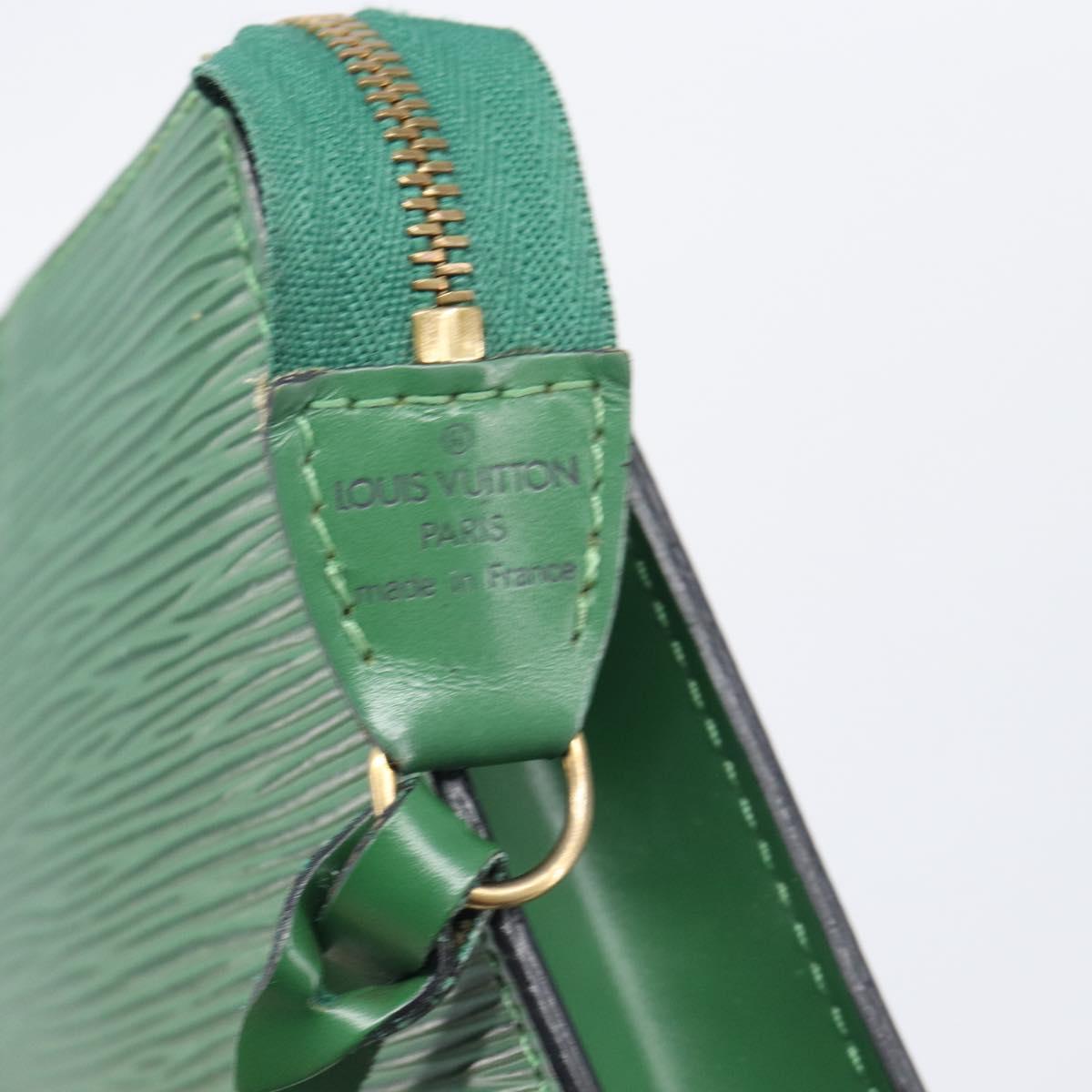 LOUIS VUITTON Epi Pochette Accessoires Pouch Green M52984 LV Auth 207642A