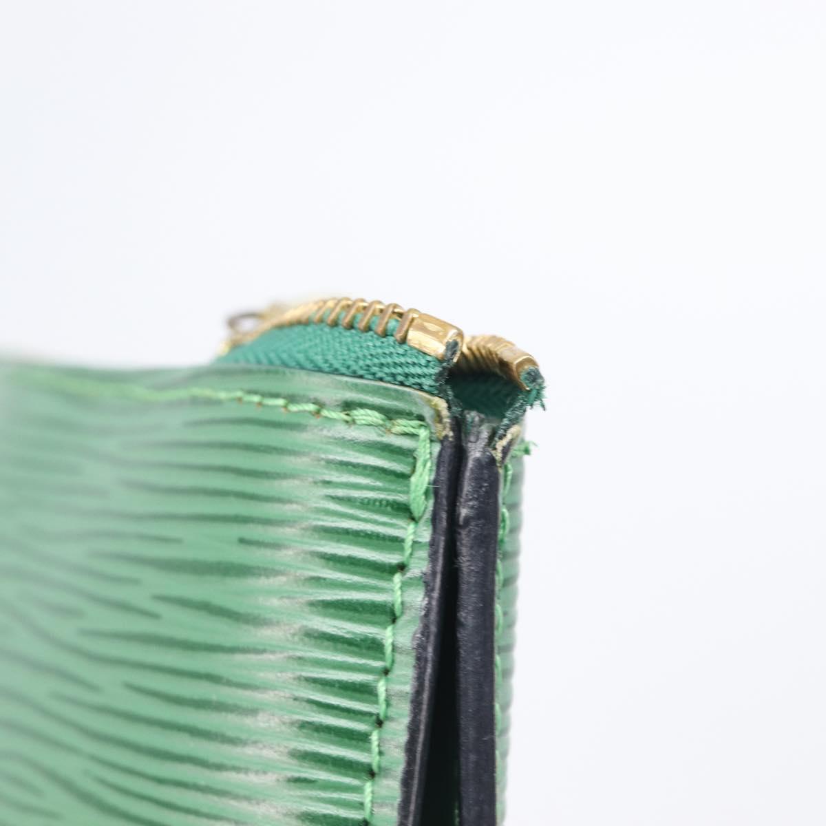 LOUIS VUITTON Epi Pochette Accessoires Pouch Green M52984 LV Auth 207642A